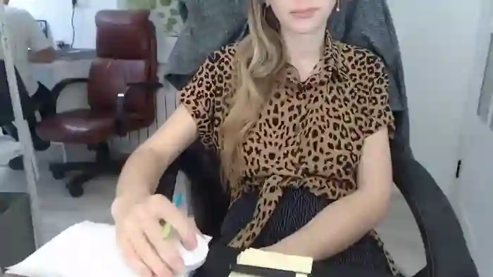 2025/05/05/streamate-yoursexymila-15-26-46
