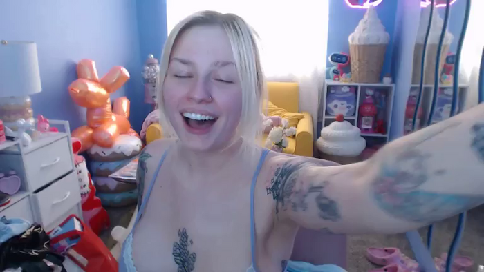 Angelina_Glass