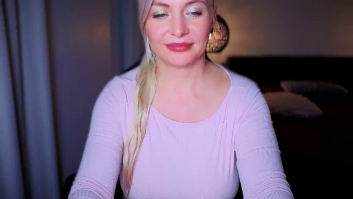 MsLindsayDevis