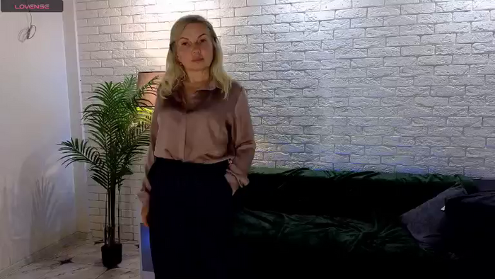 YrhotAbbyX