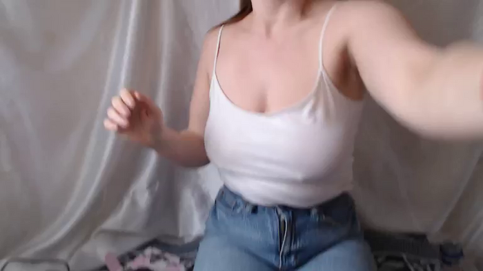 BettyGirlKiss