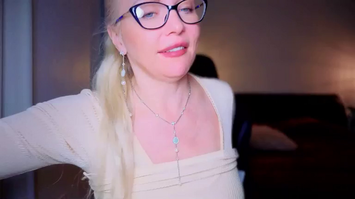 MsLindsayDevis