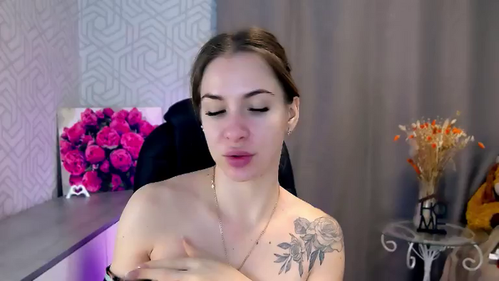 MeganNaughtyy