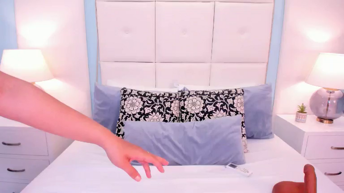 BellaTunder