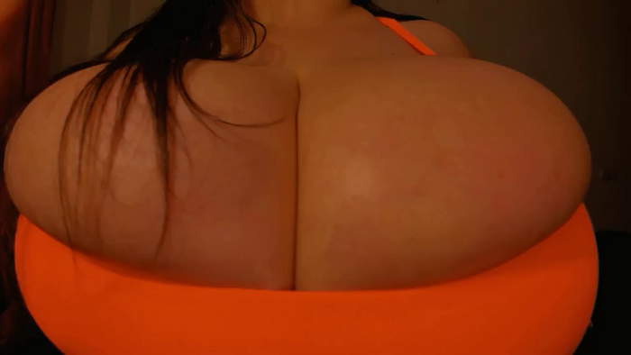 MilfBoobsX