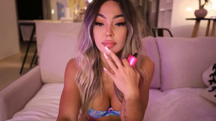 Carminahott93