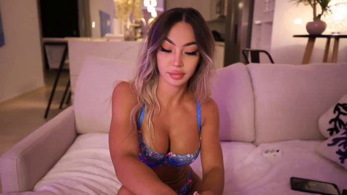 Carminahott93