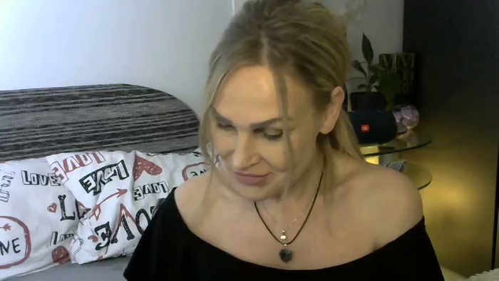 Evie_Paige