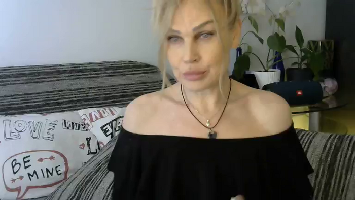 Evie_Paige