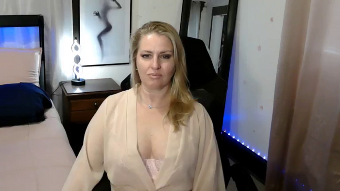 HollieJuice