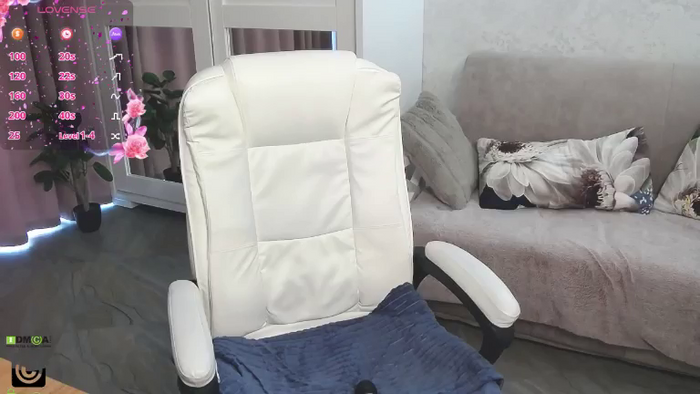 KellieLowie
