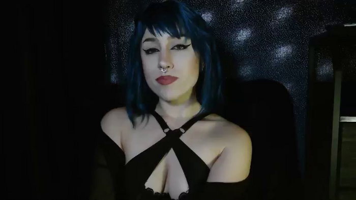 MissVikkiBlue