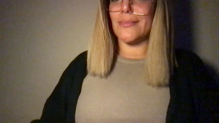 MistressLouUK