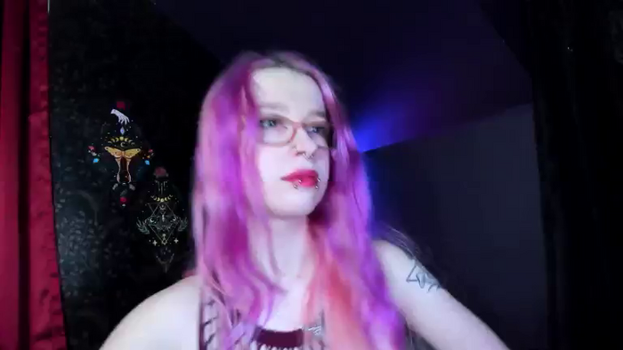 NikkiVill