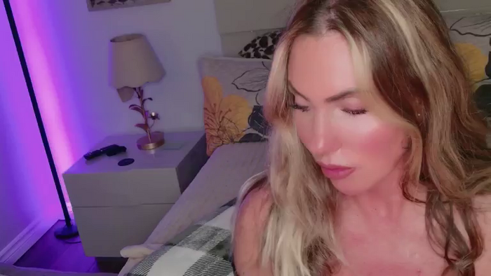 LolaSky69