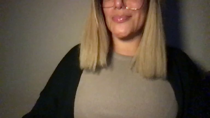 MistressLouUK