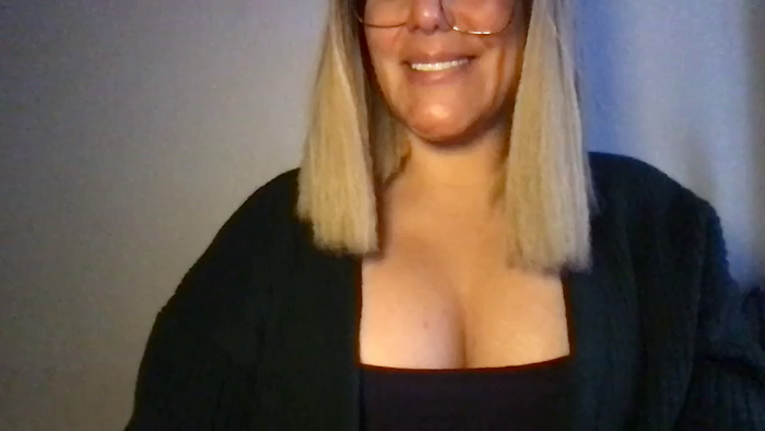 MistressLouUK