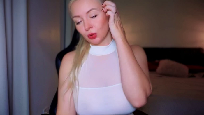 MsLindsayDevis