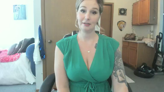Hottyhousewife18
