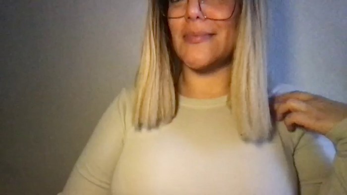 MistressLouUK