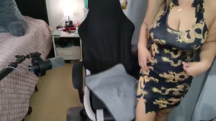 SpikedBella