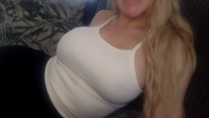 XIzzzabellla_bondX