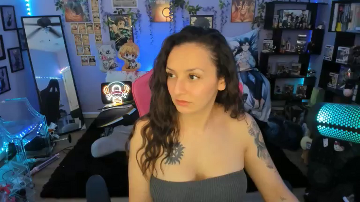 Alyx_Singer