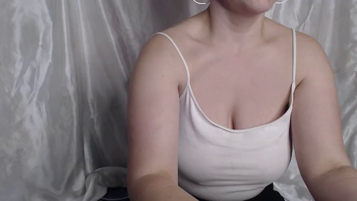 BettyGirlKiss