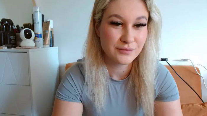 ElleSmithx