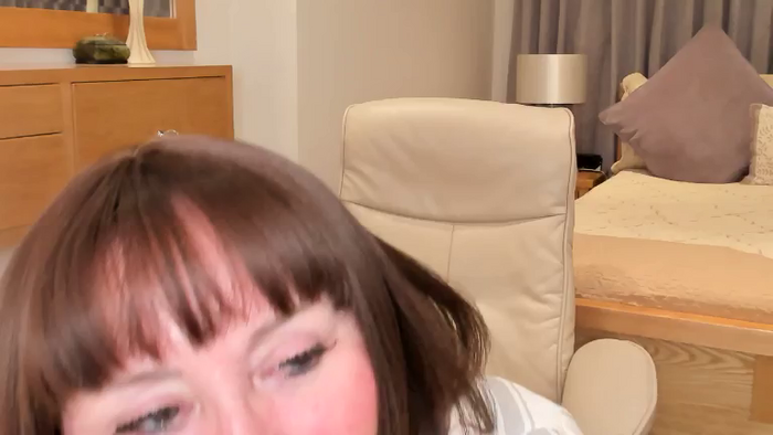 SaucyMilfSophia