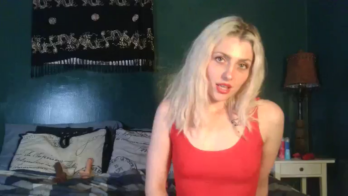 AlexMarieXOXO