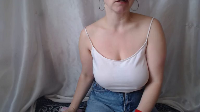 BettyGirlKiss