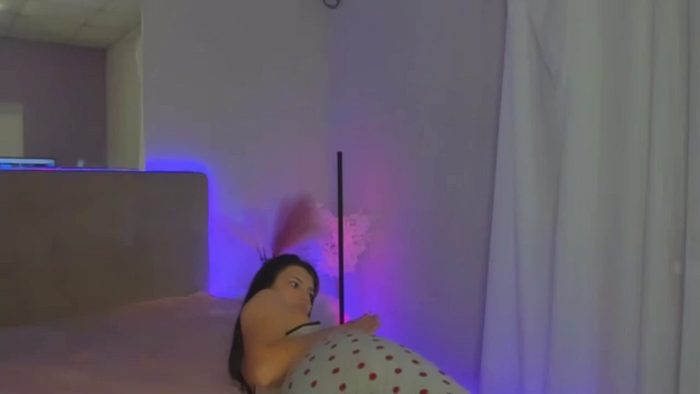 LauraLeee