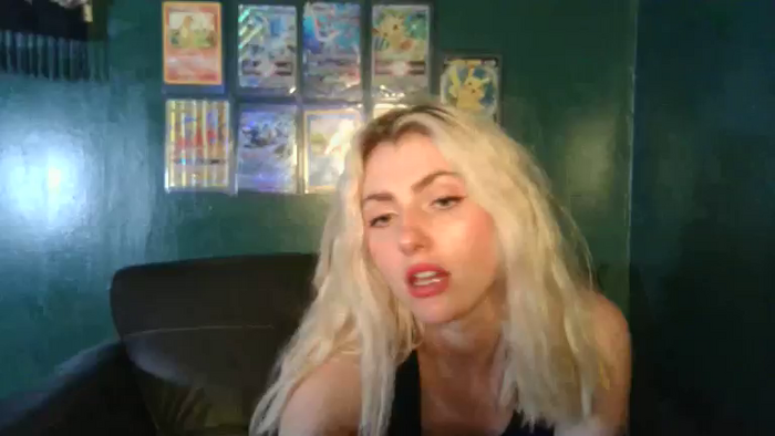 AlexMarieXOXO