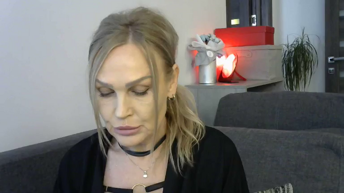 Evie_Paige