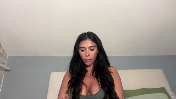 PrettynaughtyLacey