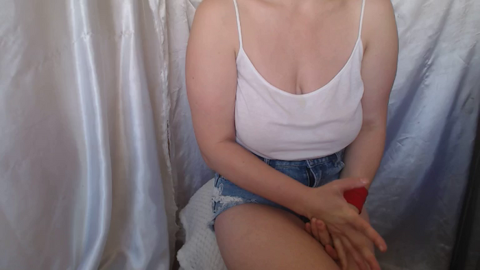 BettyGirlKiss