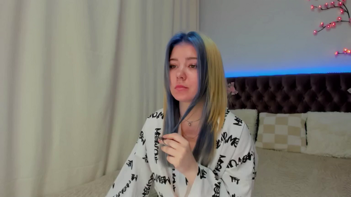 EllaMyerss