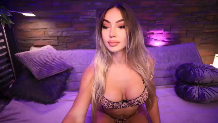 Carminahott93