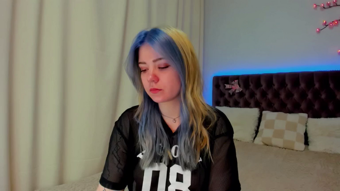 EllaMyerss