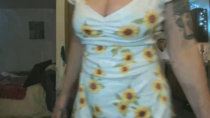 Hottyhousewife18