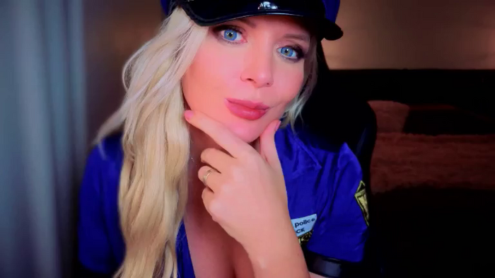 MsLindsayDevis