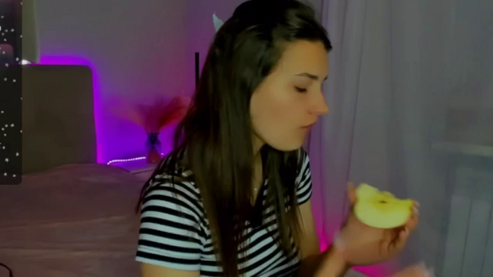 LauraLeee