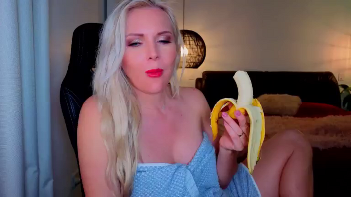 MsLindsayDevis