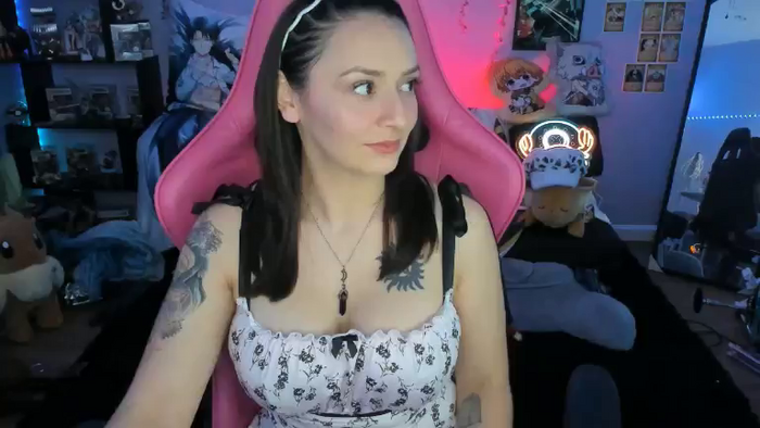 Alyx_Singer