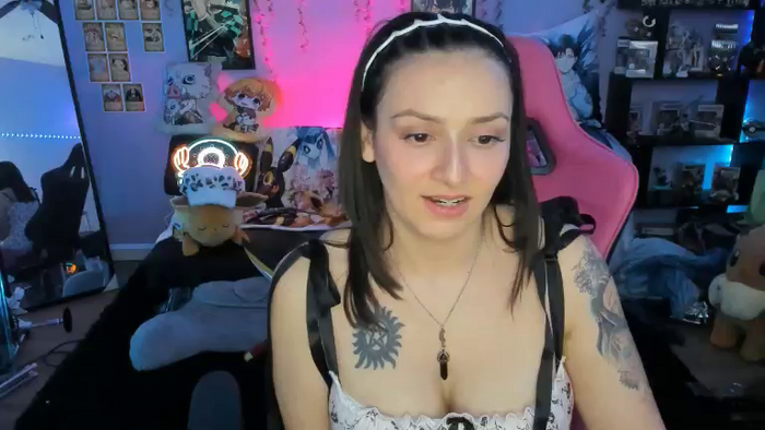 Alyx_Singer