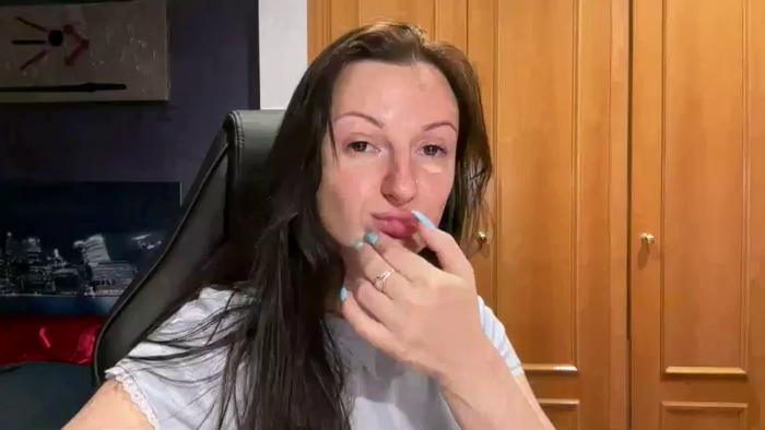 GloriaM