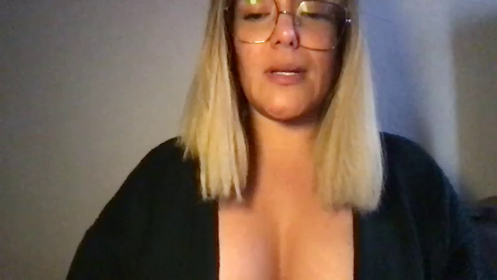 MistressLouUK