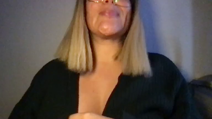 MistressLouUK