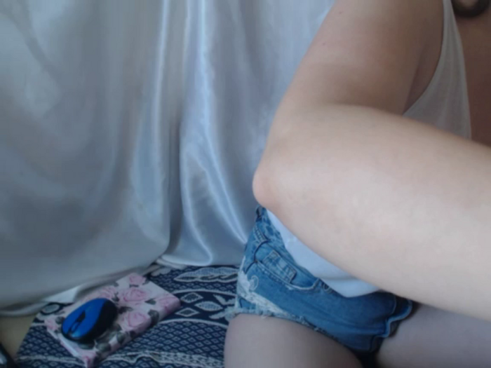 BettyGirlKiss